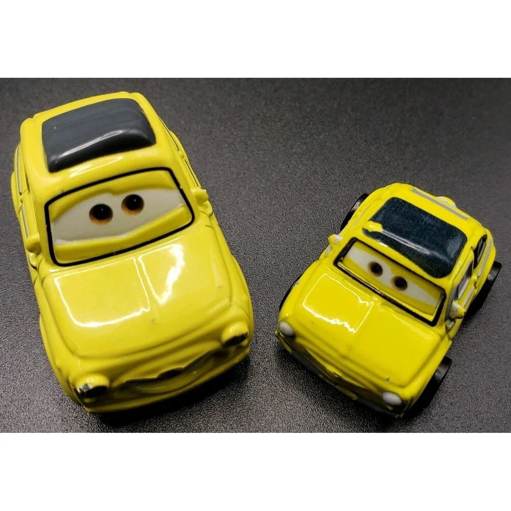 Disney / Pixar / Mattel / Cars Yellow Luigi Die-cast Scale 1:55 And Mini-Racer!!